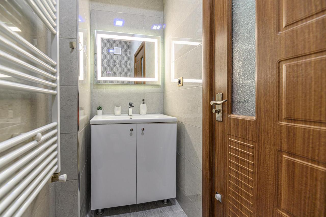 The Mountain Nest Apartment Brasov Exterior photo